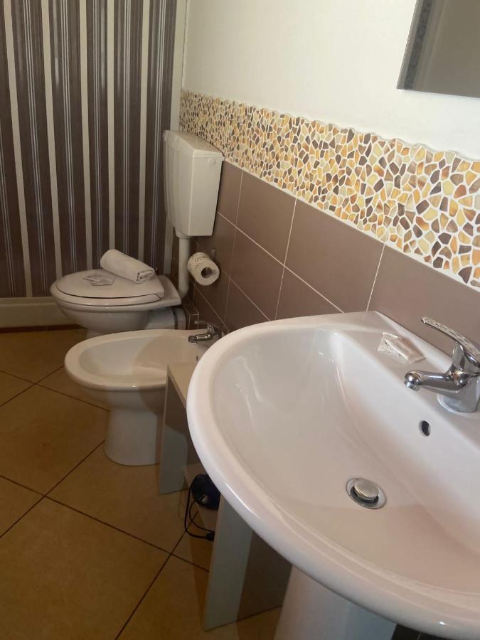 Mandanici :Borgo Marsalini Hotel Barcellona-Pozzo di Gotto Kültér fotó
